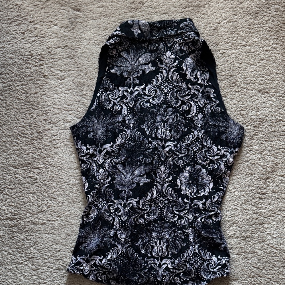 INC International Concepts Sleeveless Button Down Black and White Floral Blouse - Picture 4 of 13